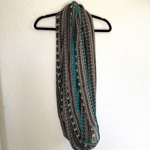 Scarf w/ Teal Trim